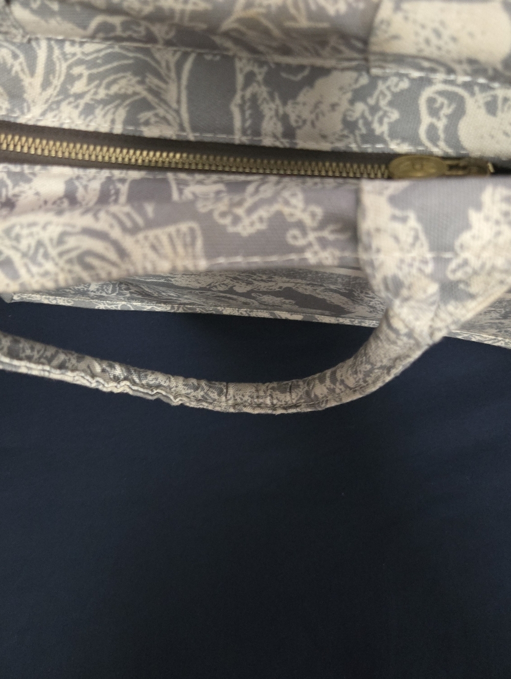 Bag - Picture 2 of 3